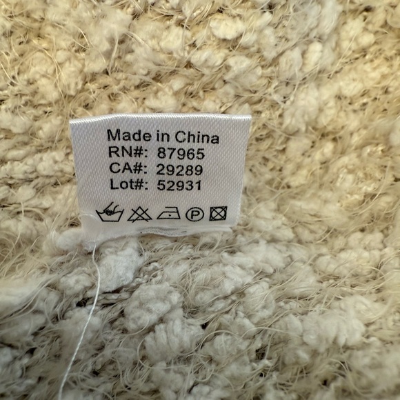 Elan Textured Cream V-Neck Sweater with Hood NWT - Picture 6 of 6